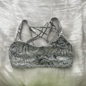 Lululemon sports bra